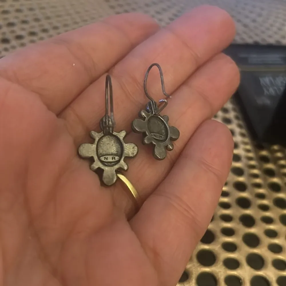 5 silver vintage earrings